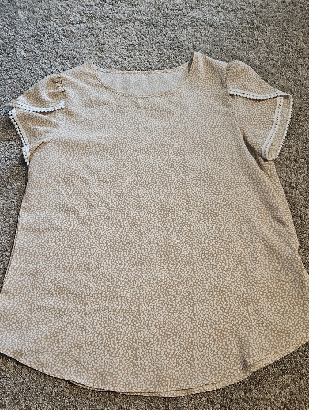 SHEIN Beige Printed Short Sleeve Blouse with Lace Trim